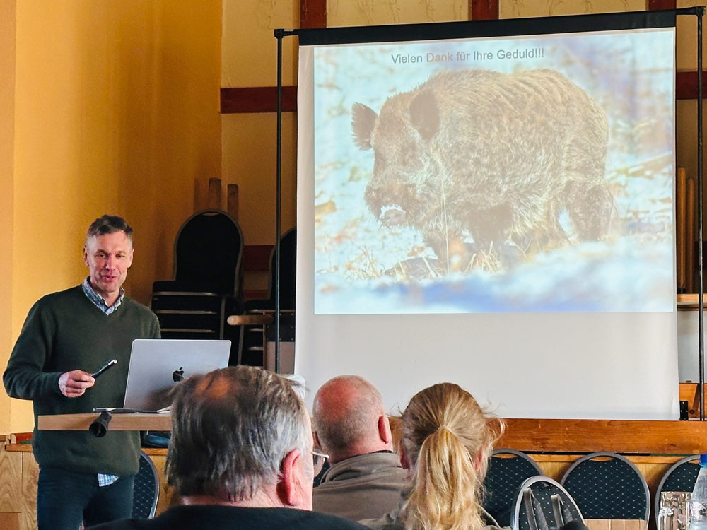 Informativer Fachvortrag „Auf Sauen jagen – mit Herz und Verstand“ von Dr. Konstantin Börner 